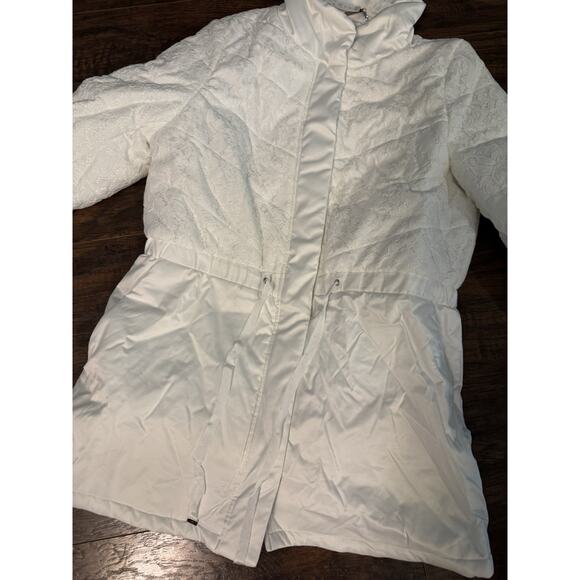 WHITE HOUSE BLACK MARKET lace chevron puffer coat jacket Large - Picture 2 of 9
